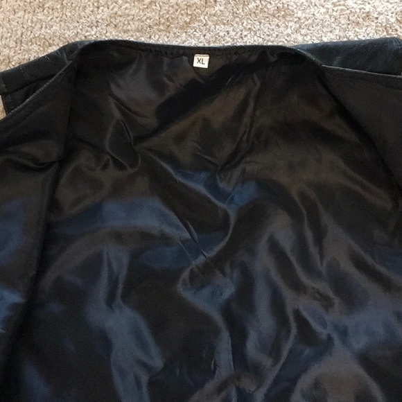 Vintage Leather Vest XL (runs small) BLACK - Picture 4 of 7